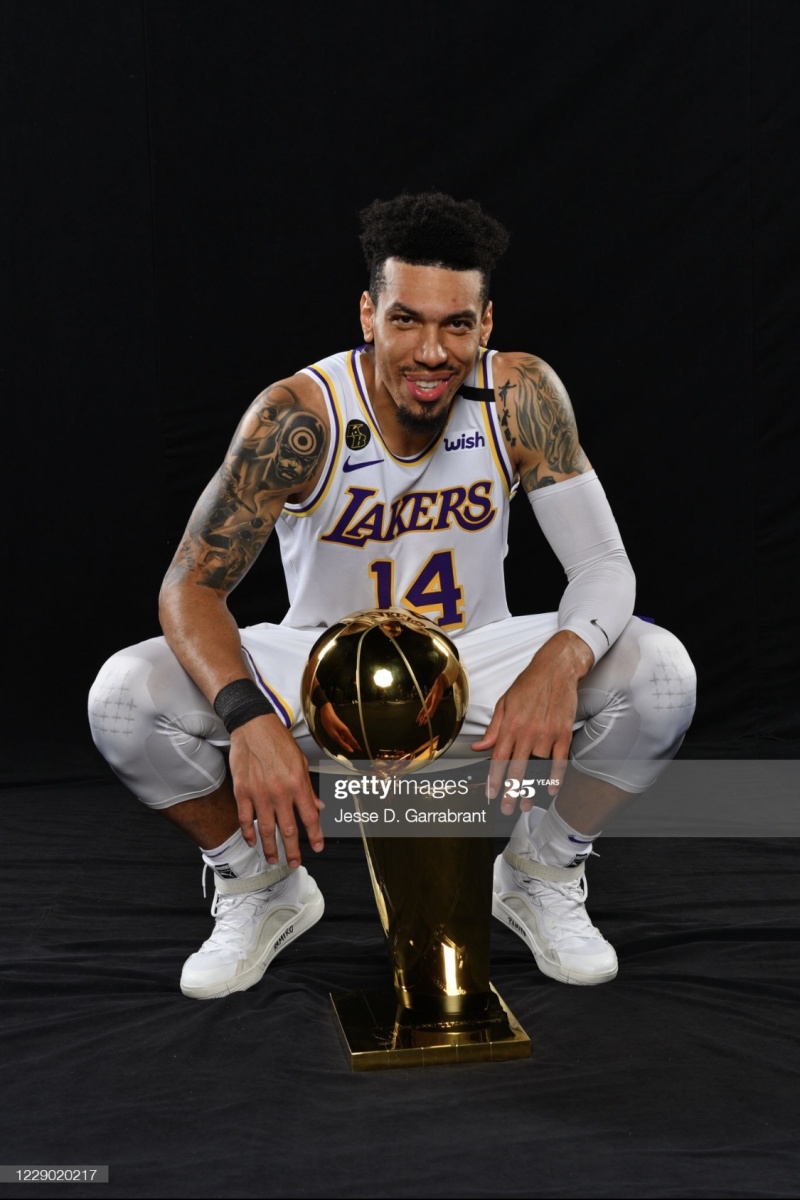 湖人夺冠定妆照来啦,需要的赶紧拿走~!