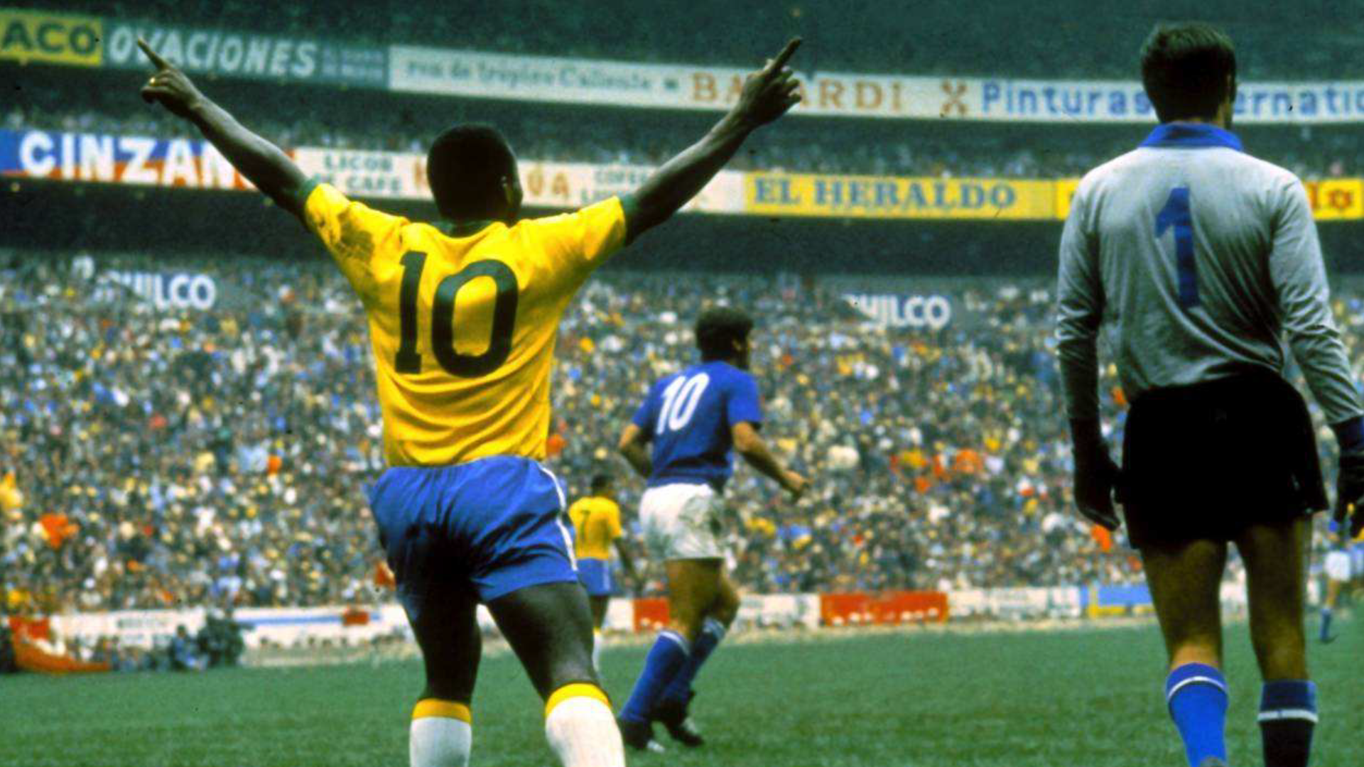 回顾1970年世界杯决赛球王贝利身体素质爆表脚下技术出神入化