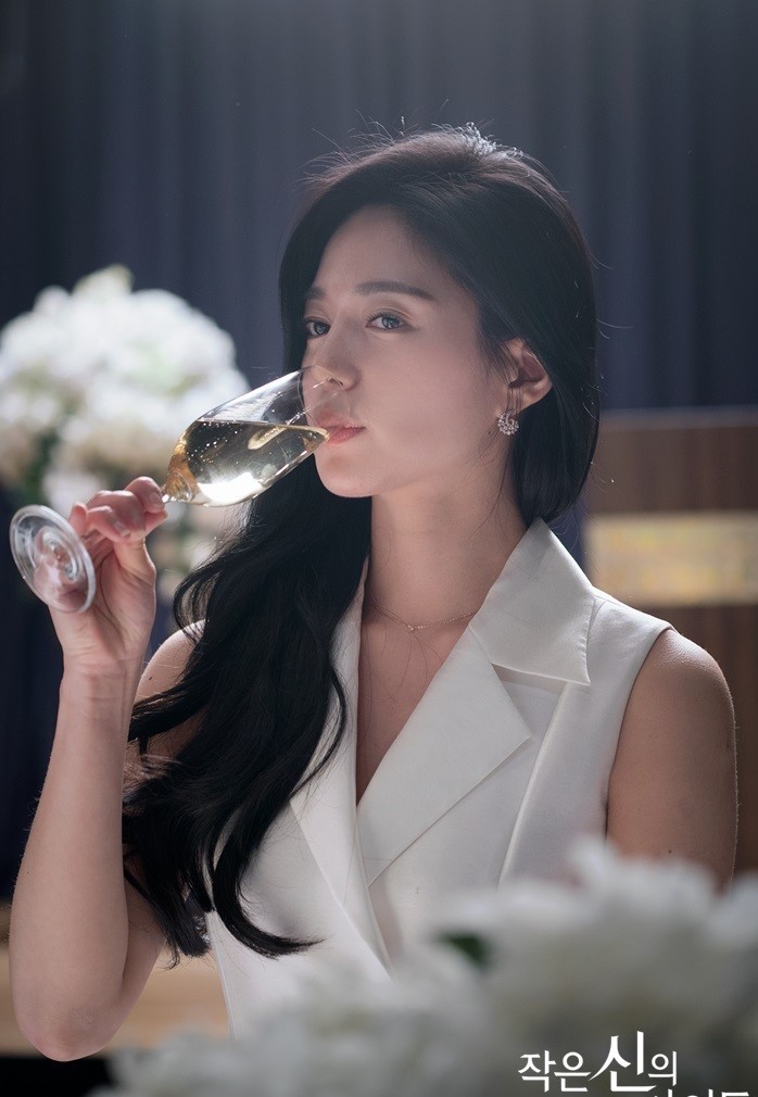 [图集分享]李伊利雅(73p,大流量慎点)