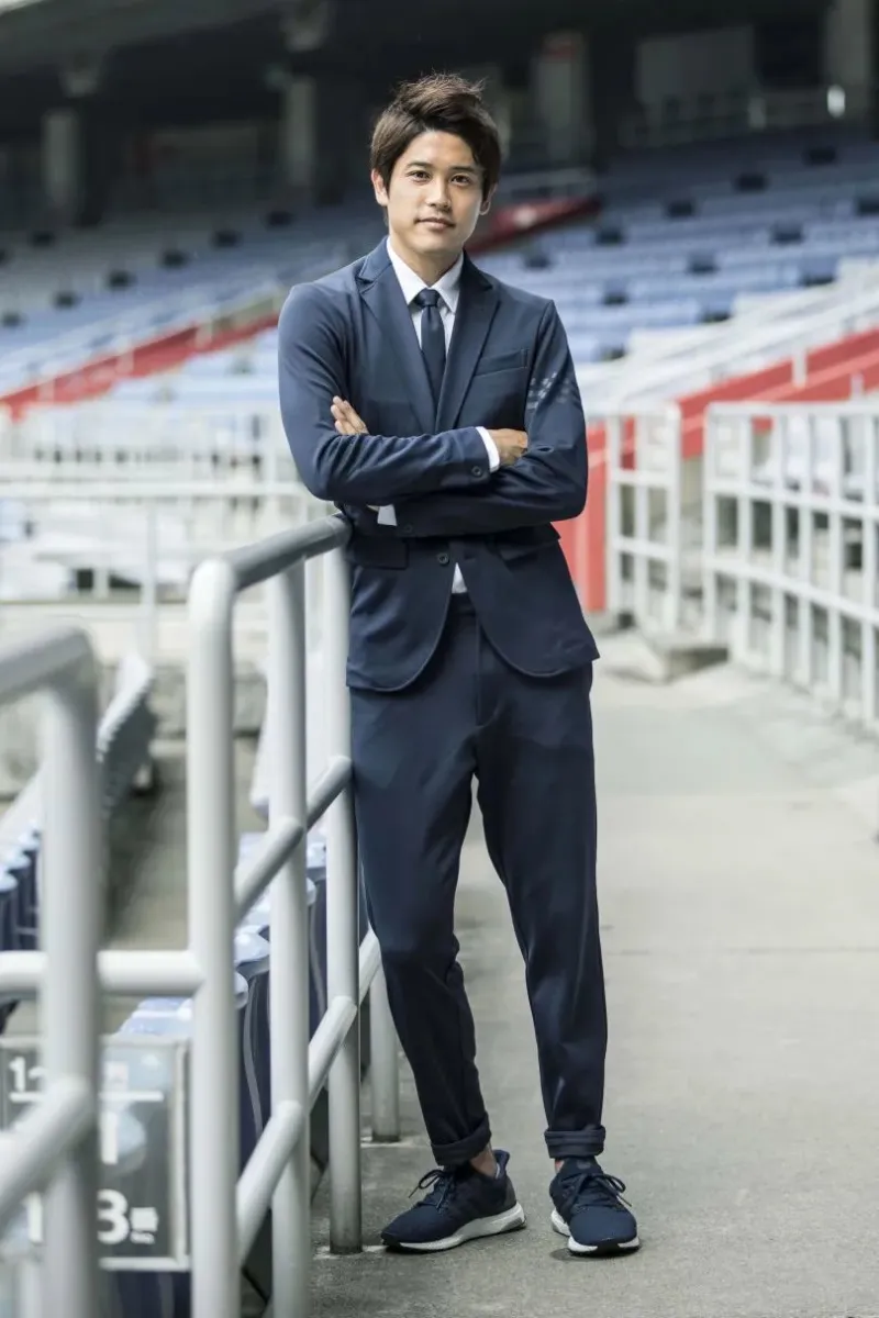内田笃人的偶像光环之下 是压力大到濒临自杀和越缠越厚的绷带 足球话题区 虎扑社区 内田笃人的偶像光环之下 是压力大到濒临自杀和越缠越厚的绷带 足球话题区 虎扑社区