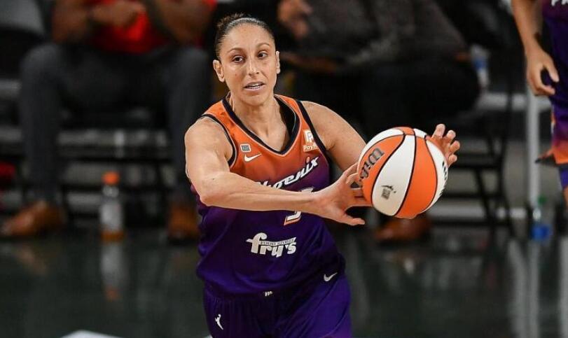 篮球时光机wnba历史第一人陶乐西得分破9000且助攻破2000创纪录