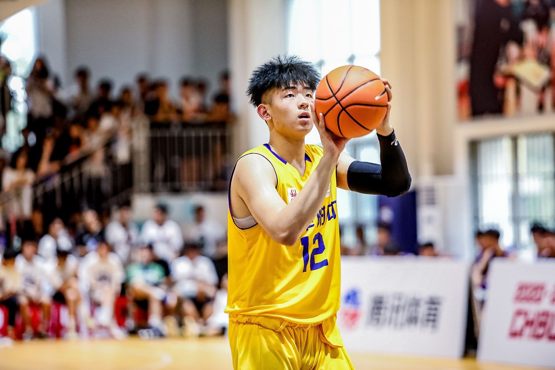 入选篮协首批"菁英计划",清华附中李信仪星火杯&耐高