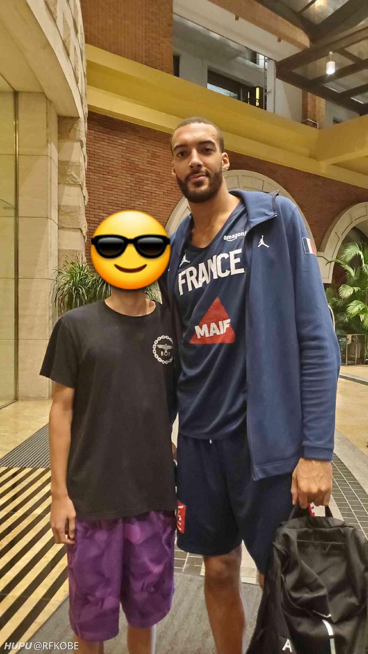 感觉他确实没有185 因为我体测时结结实实净身高185 戈贝尔是确确实实