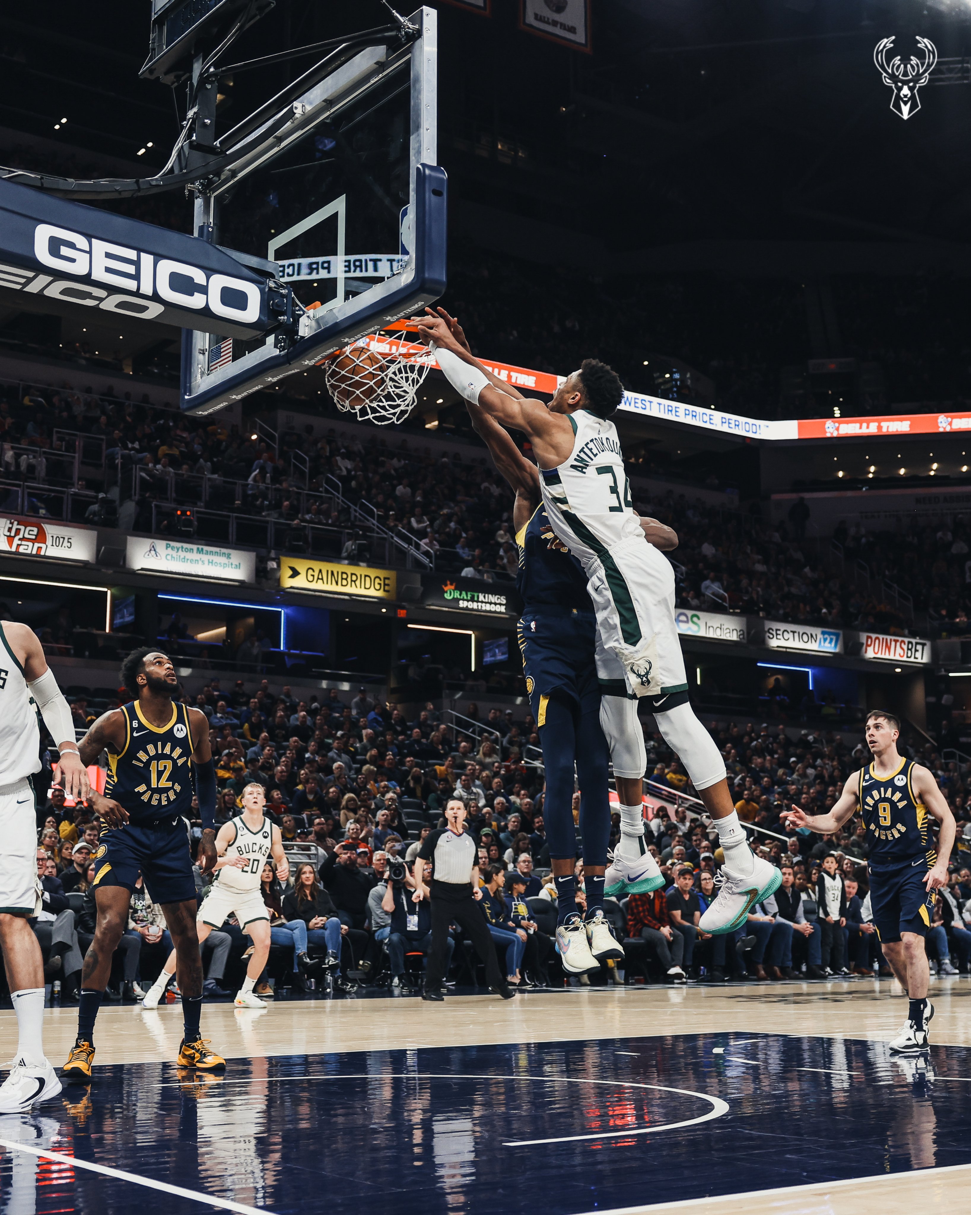 流言板太猛了字母哥职业生涯36次三双超雄鹿接下来6名球员总和