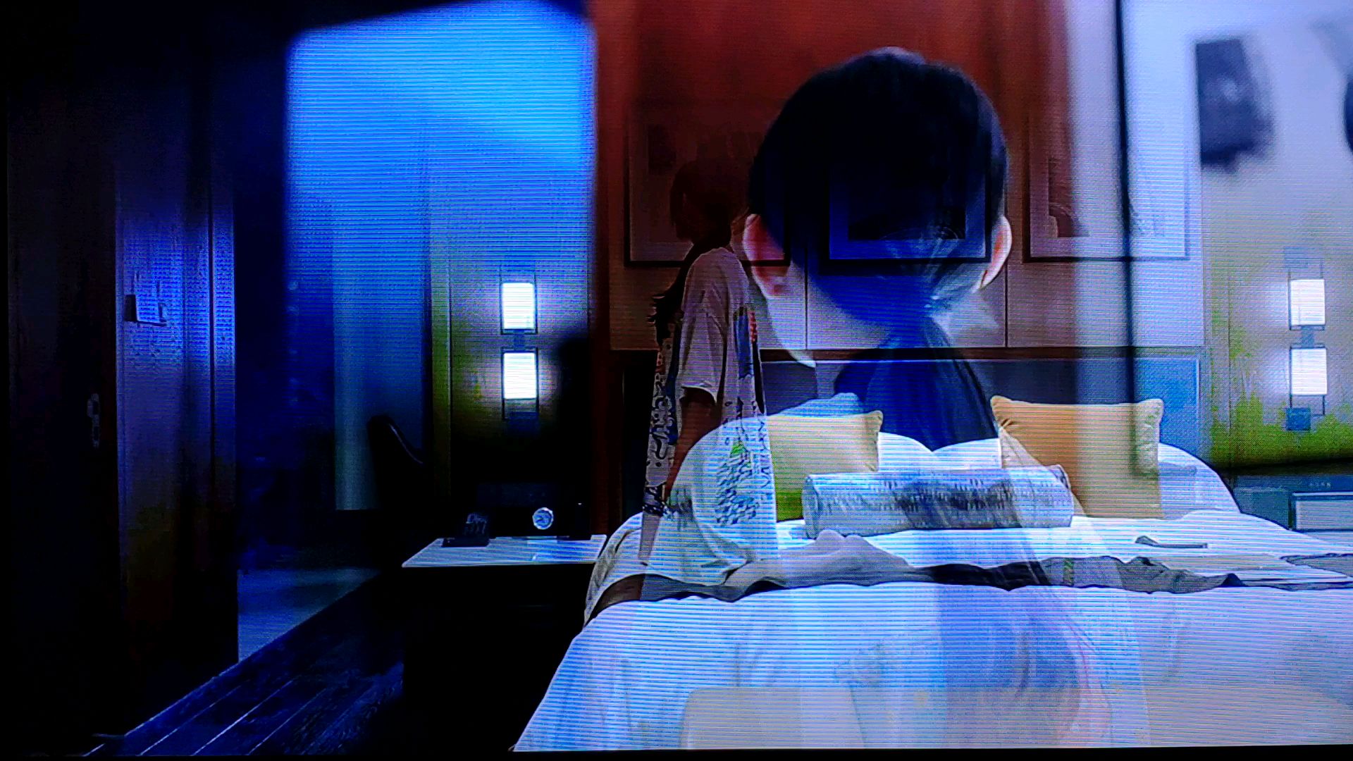 video-poster