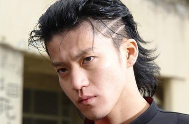 《热血高校》热血片段,小栗旬当年饰演的泷谷源治什么水平_虎扑