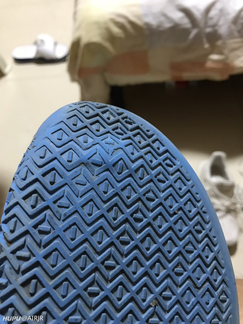 aj32鞋底鼓包,还有救吗?