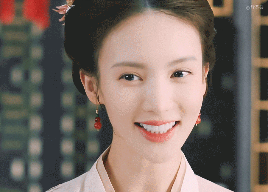 大家看了今晚的快乐大本营吗金晨小丑女造型