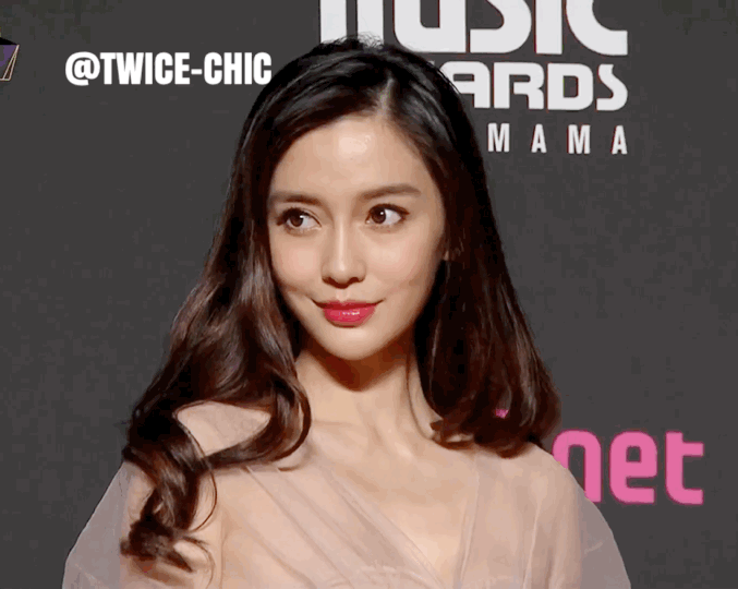 angelababy这脸是咋了有点害怕