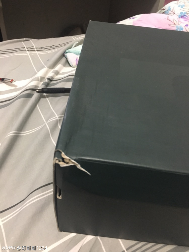 想在nice和毒上出售一双16  鞋盒两边有点破损这样能过吗