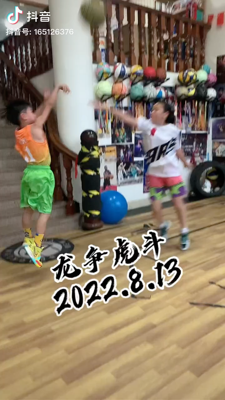 video-poster