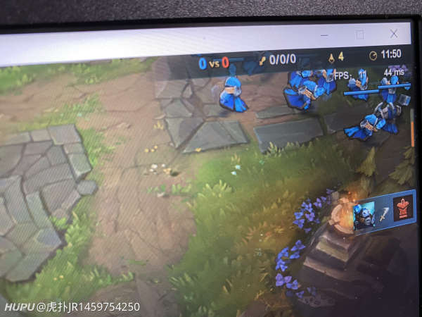 有没有懂哥帮忙看看为什么我的笔记本玩lol fps只有10