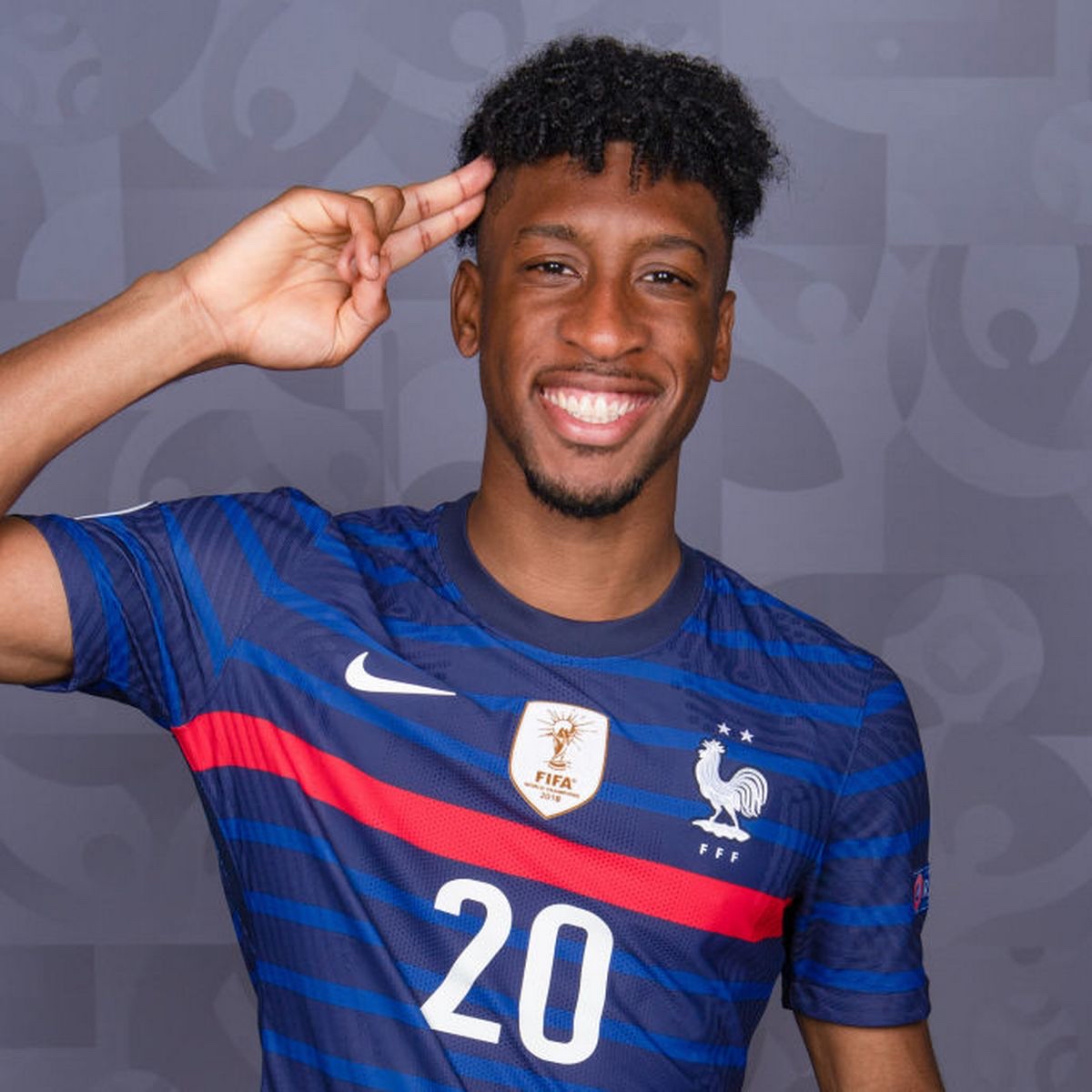 利物浦是否应该试图签下金斯利科曼