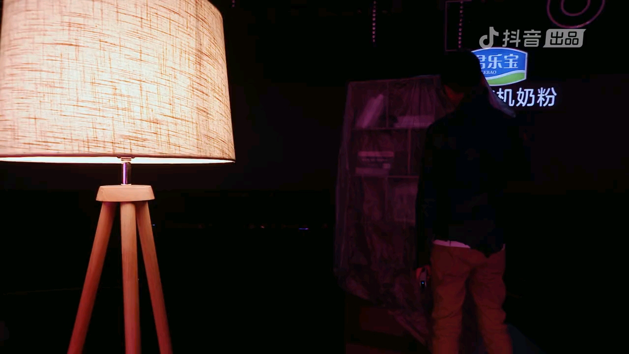 video-poster