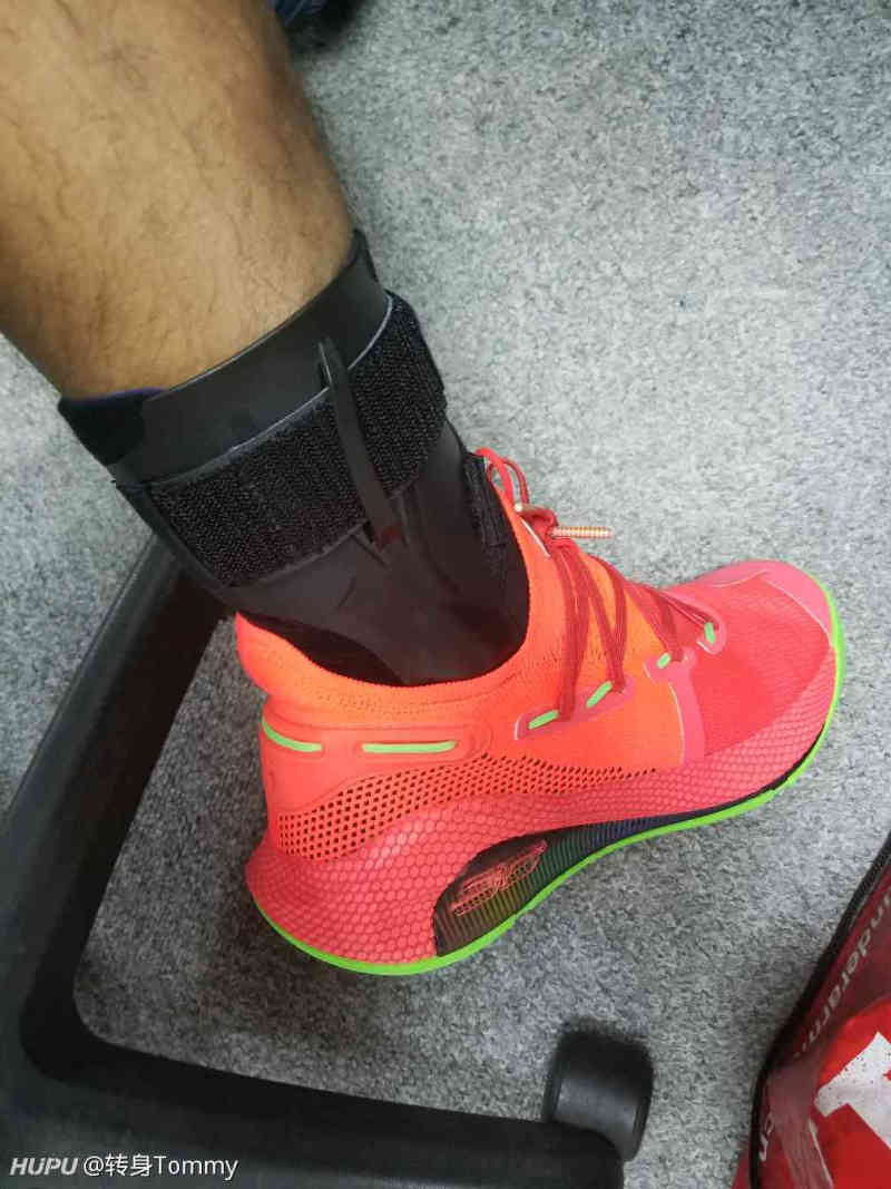 库里6完美适配护踝