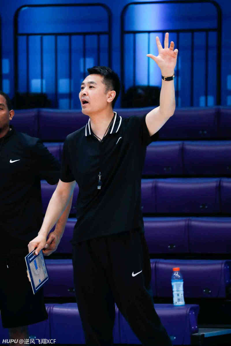 上场对能代是郑诚指导带的,赢了,不知道这次原导回来不?