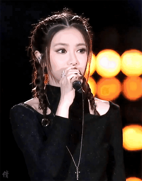 【欧仕派助力女神大赛巡礼】人美声甜——巨肺小天后邓紫棋的颜值身材