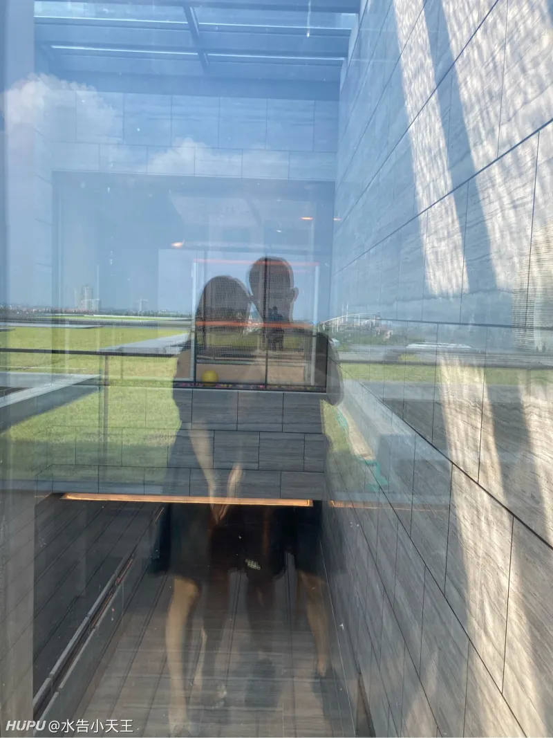 走进游泳馆男更衣室看到一个妹子一个妹子 遇到这种情况 第5页 湿乎乎的话题 虎扑社区