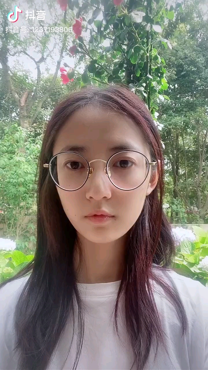 陈钰琪这波给几分算得上素颜了吧