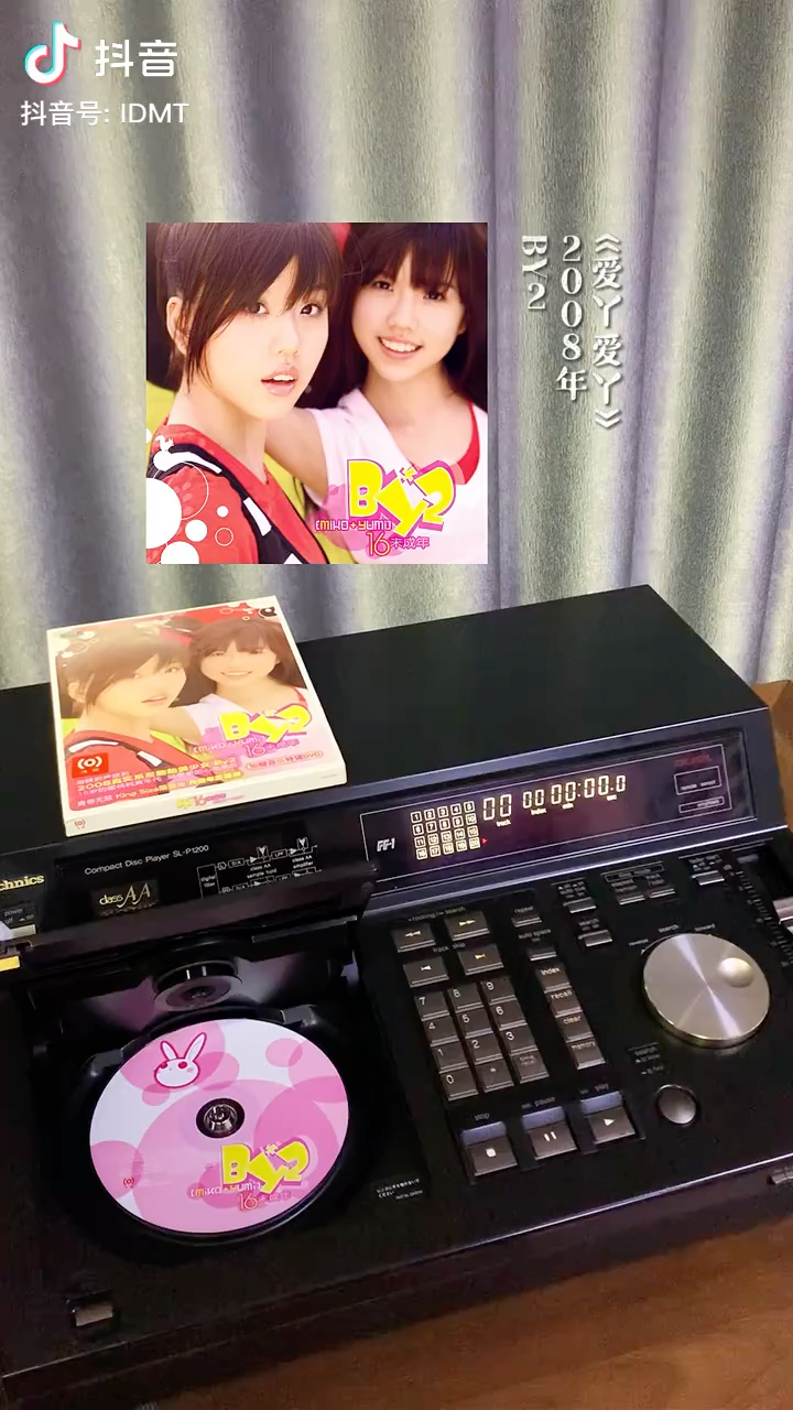 video-poster