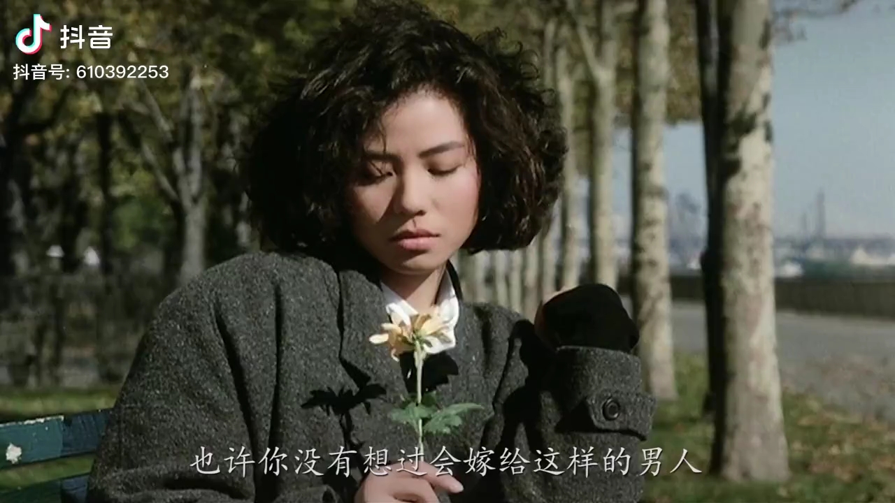 属于港片的黄金时代最美不过红姑最红不过周润发