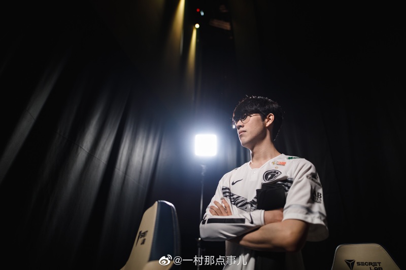 这张照片的the shy真是一身杀气