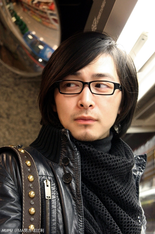 风鹰侠 郭帅,1986年5月28日出生于青岛,中国内地演员,歌手,现签约于