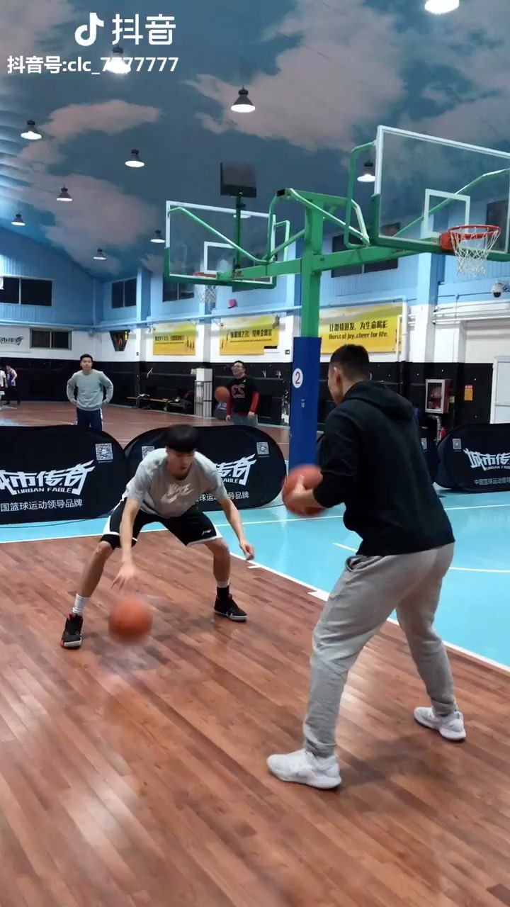 常乐晨兰州站单挑孙磊与仇萌君-cba-北京首钢-虎扑社区
