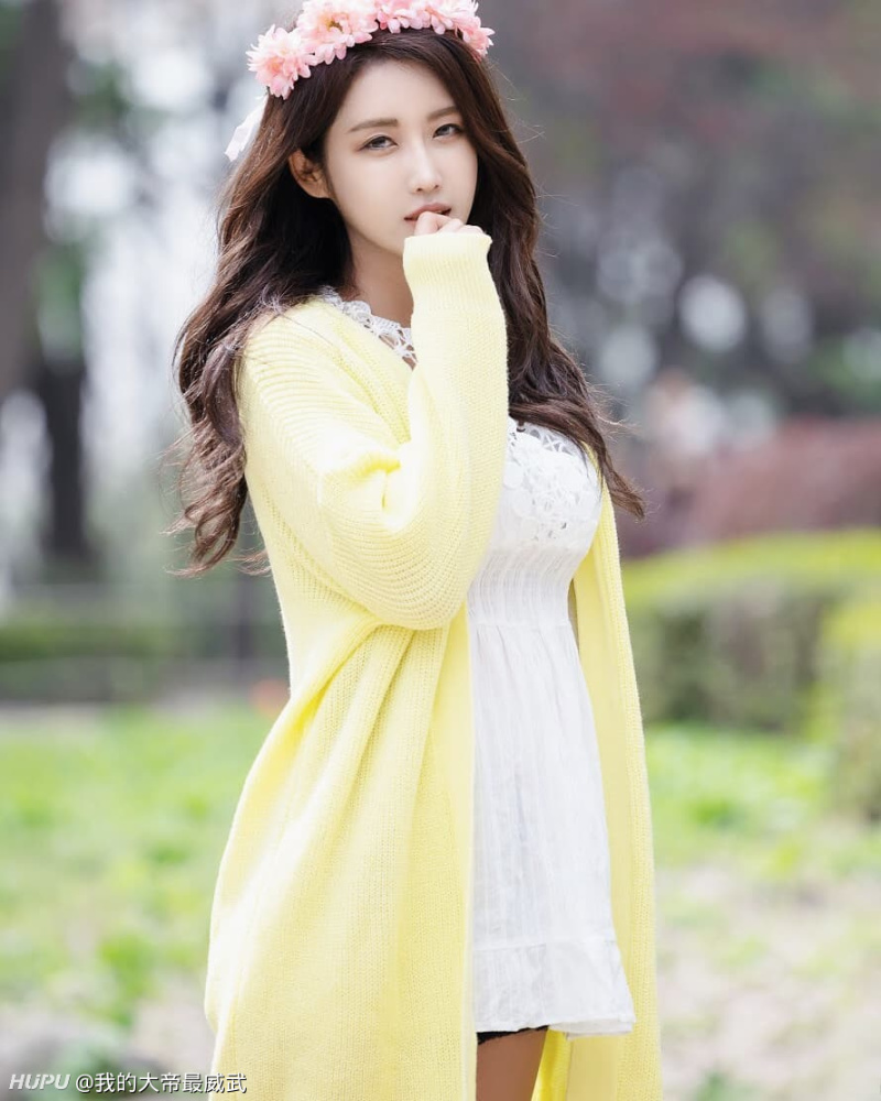 韩国妹子冷淡风另类美