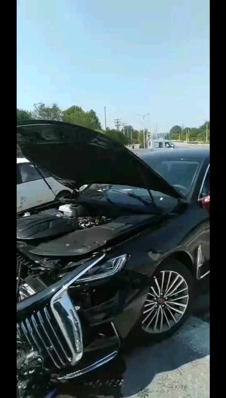 红旗h9首撞气囊好像没有弹出