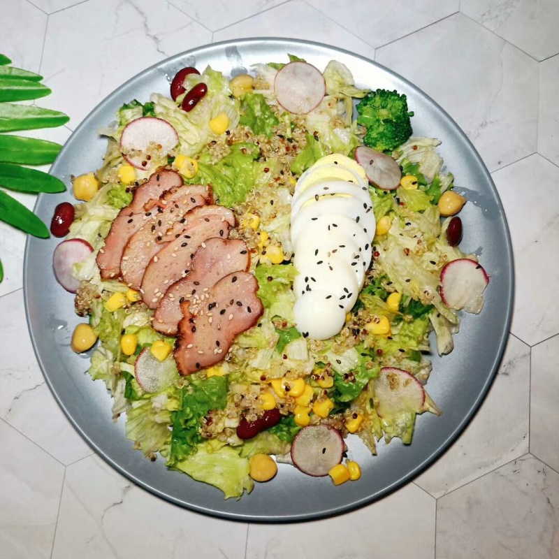 这份轻食健身餐怎么样?适合增肌还是适合减脂?