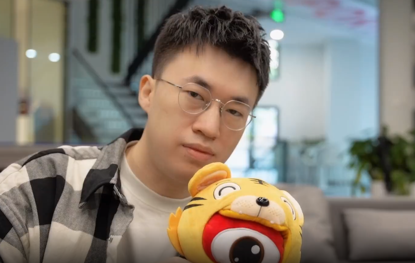 Weibo gaming