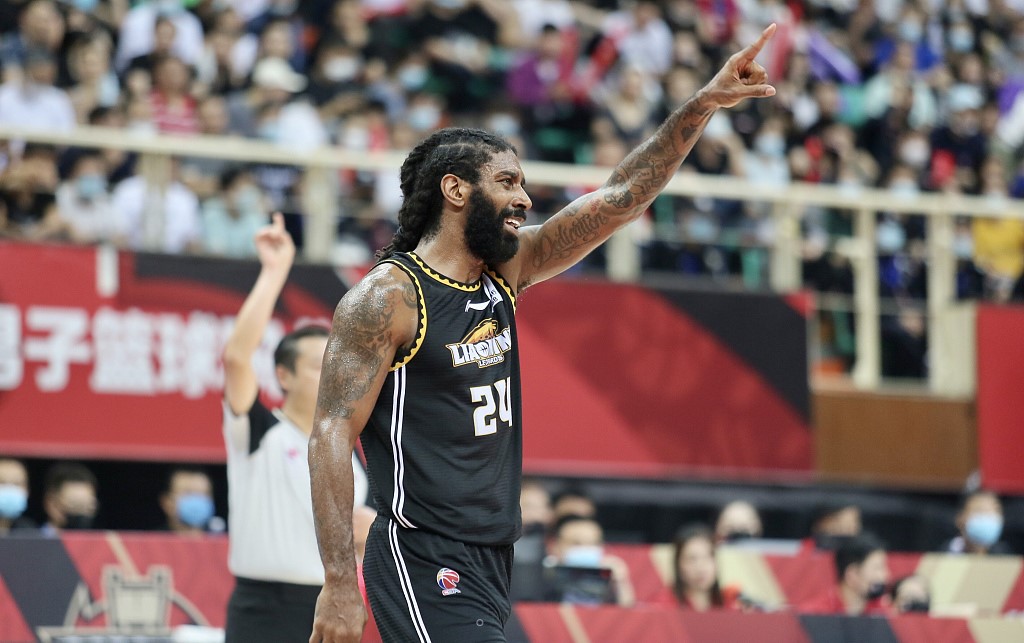 前辽宁男篮外援oj梅奥更博送新年祝福