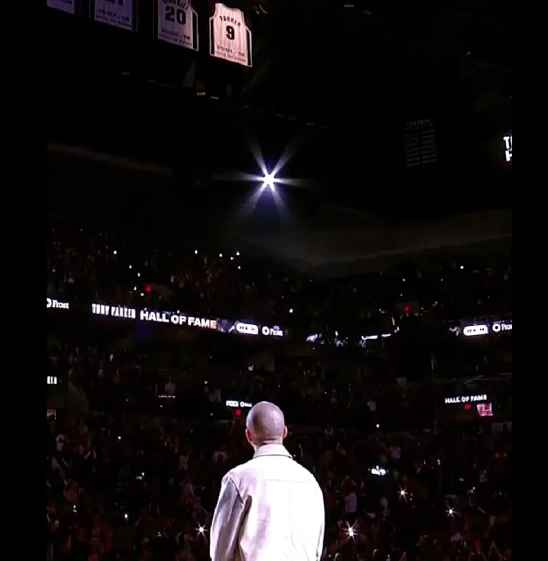 世體：盡管有多家俱樂部很關(guān)心奧爾莫的處境，但球員無意離開巴薩